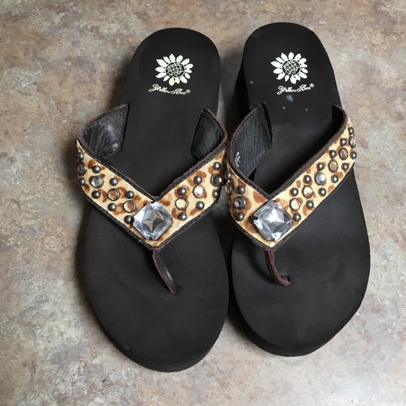 leopard print yellow box flip flops